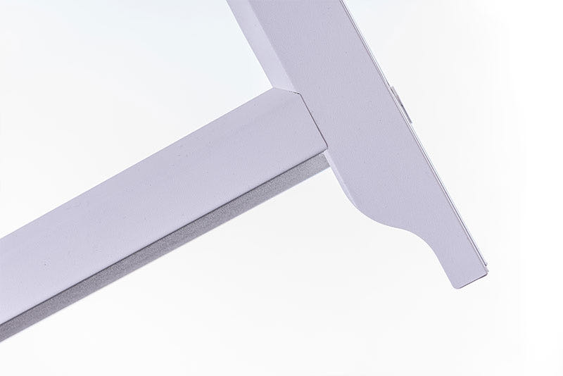 Seamless run through sash horn