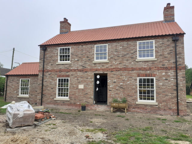 cream ultimate Roseview Windows, 